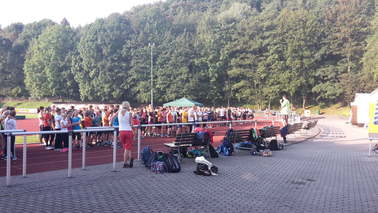 Herder Gymnasium im Kohlbergstadion