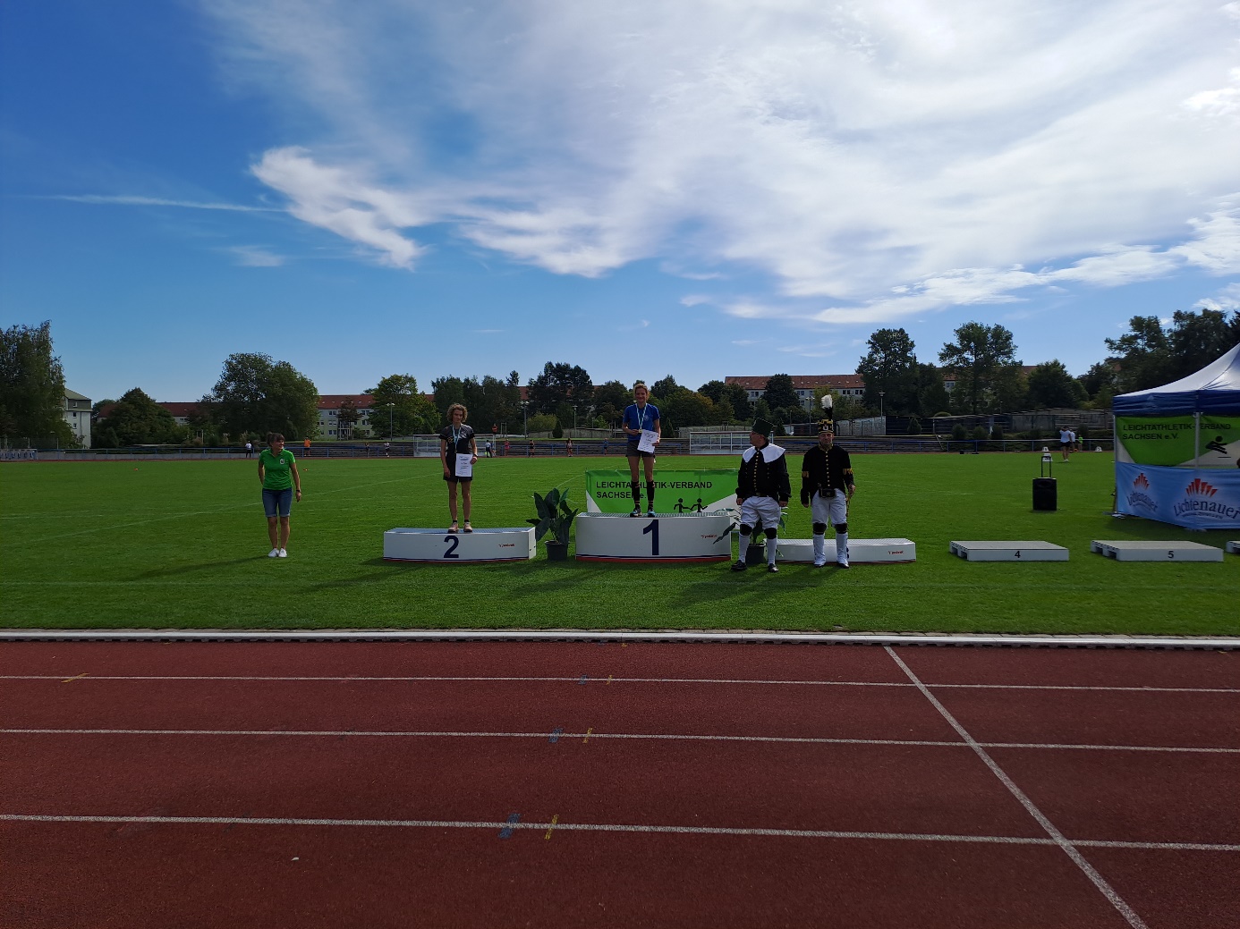 Paula siegt bei der Landesmeisterschaft Langstrecke und verbessert eigenen Kreisrekord