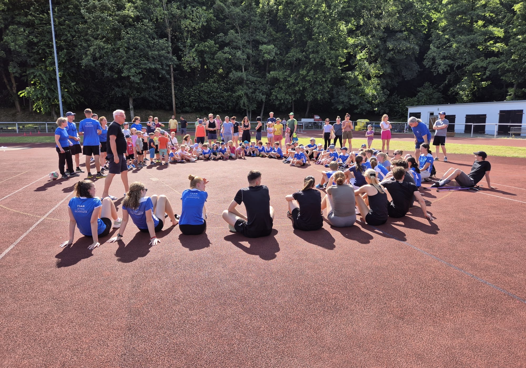 Abschlussfest nach einer erfolgreichen Leichtathletiksaison